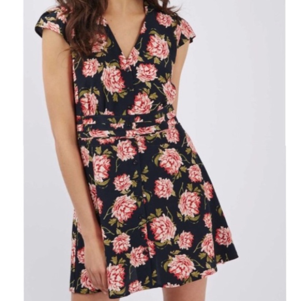 TOPSHOP Floral Mini Dress. LIMITED EDITION!!